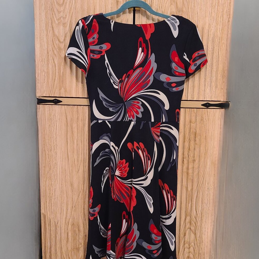 Perceptions New York Dress | Size 10 | Bold Floral Belted Style - Picture 5 of 11